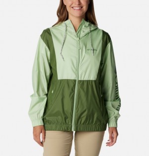 Columbia Lily Basin™ Colorblock Women Windbreaker Green | 18409542